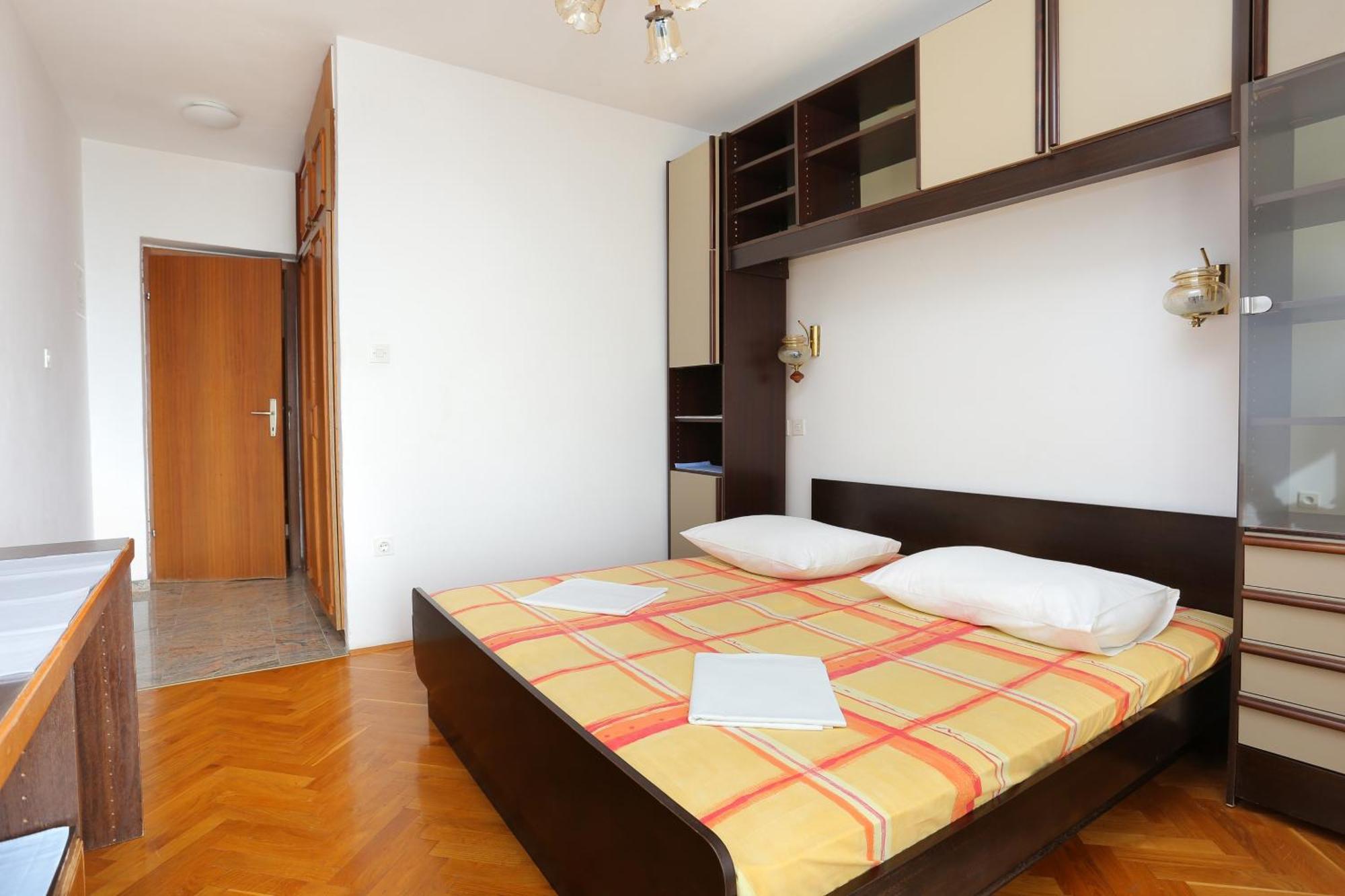 Rooms With A Parking Space Brela, Makarska - 17281 Room photo